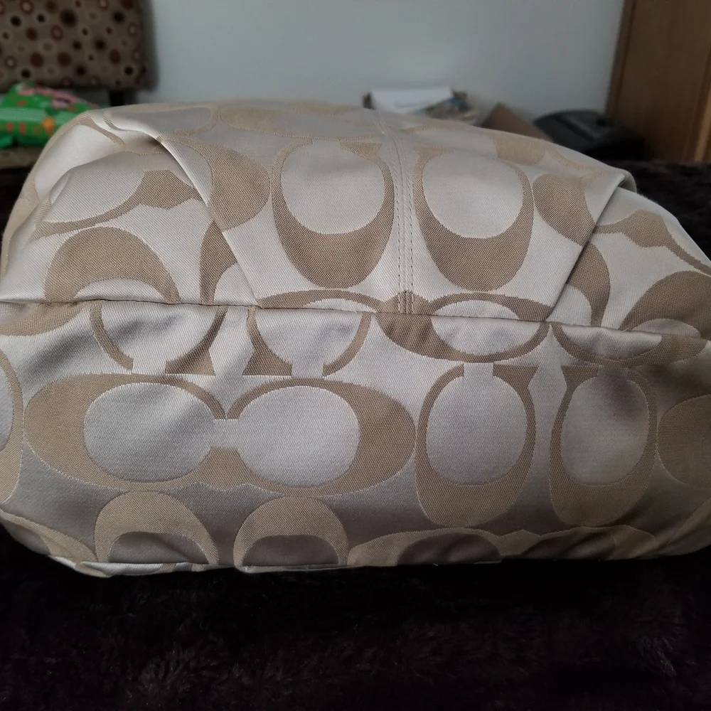 Coach Cream and Gold Signature Shoulder Bag with Slouchy Silhouette - Picture 2 of 11